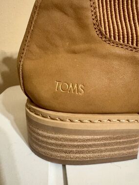 TOMS Tan Chelsea Ankle Boots Round Toe Pull On Women’s US 10 EU 42 UK 8